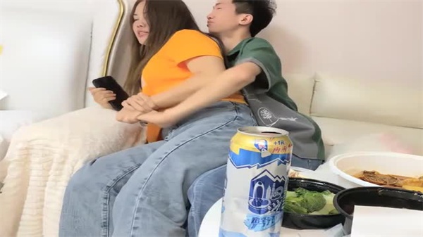 瘦猴探花狂操极品丰满良家妹 浪叫不断内射骚穴