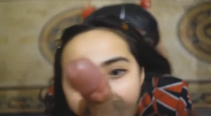 亚裔骚穴双洞齐开，洋屌狂干内射不停