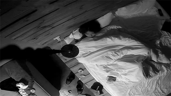 360520超新作情人酒店盗摄!双机位激战实录打响情人节第一炮!